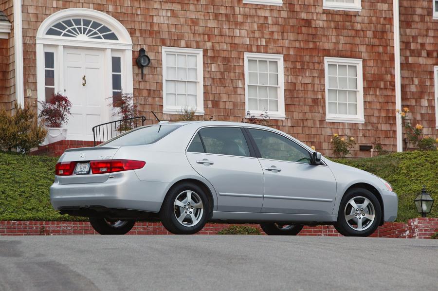  Honda Accord Hybrid America 2005 года  (фото 40 из 69)
